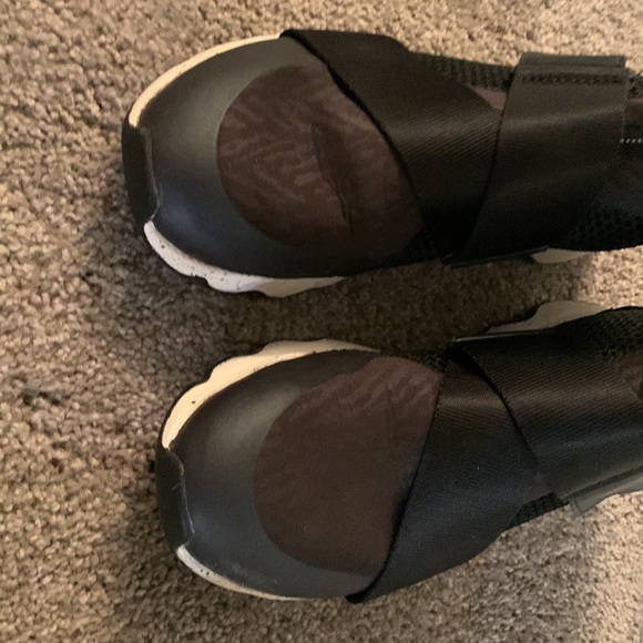 Sorel Sneakers Kinetic Sneak Alpine Tundra Round Toe Womens Black Size 7.5 - Picture 2 of 6